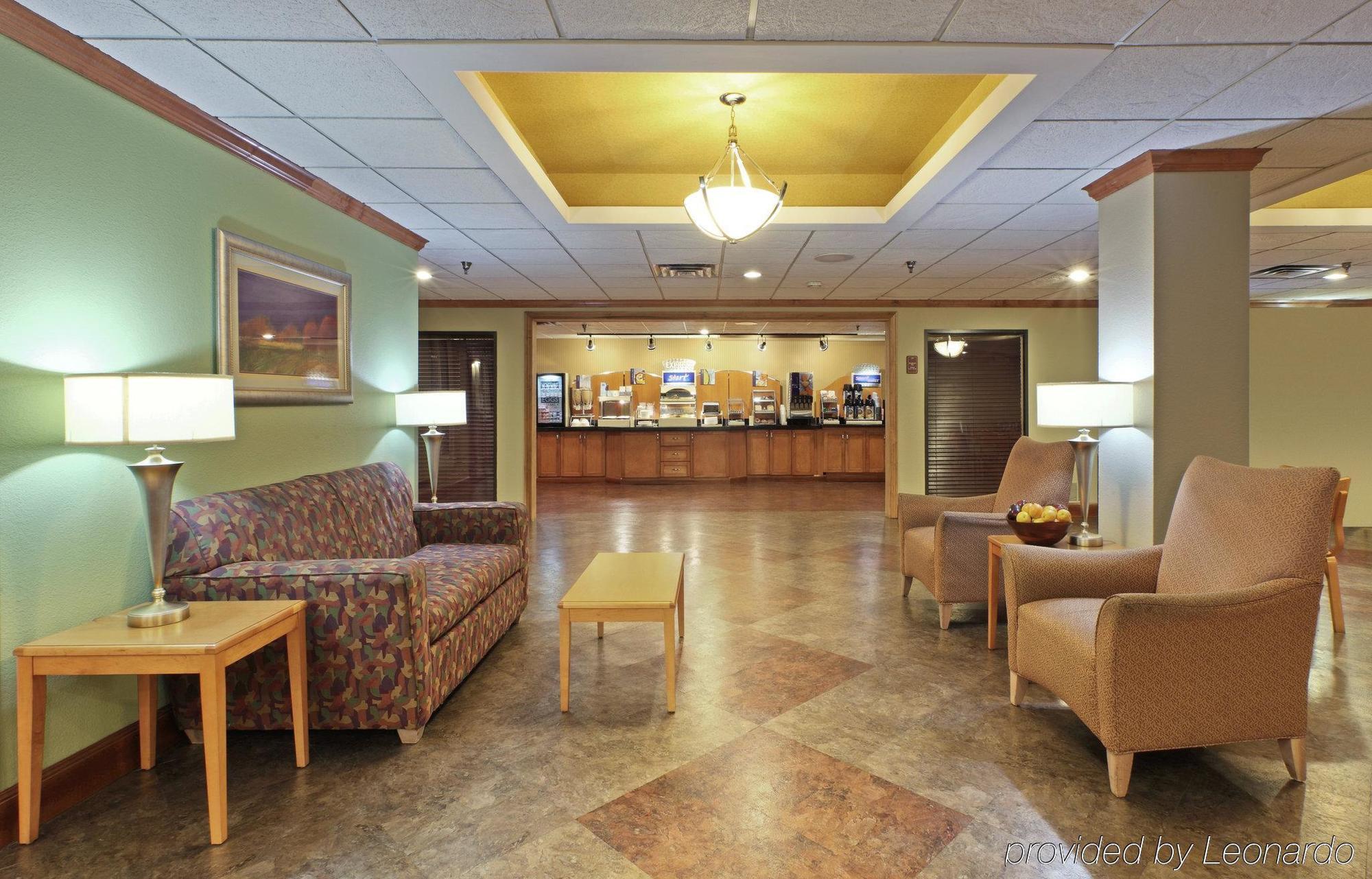 Holiday Inn Express & Suites Fayetteville University Of Arkansas Area By Ihg Interieur foto