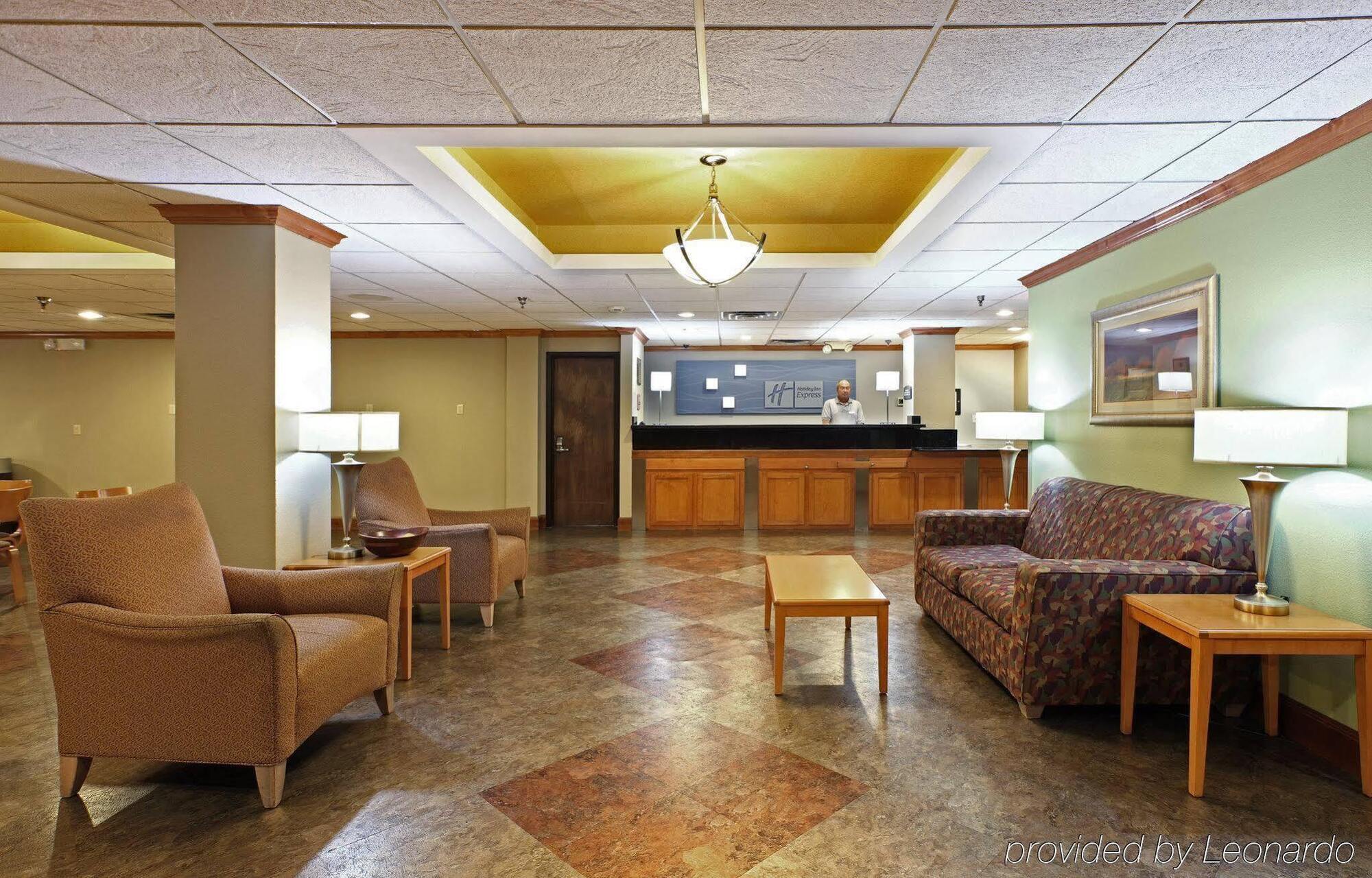 Holiday Inn Express & Suites Fayetteville University Of Arkansas Area By Ihg Buitenkant foto
